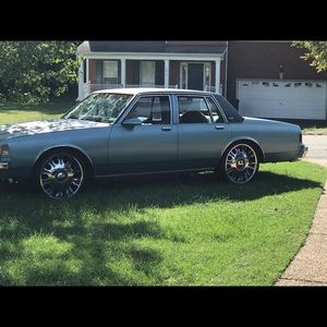 Meet your Posher, Lynell